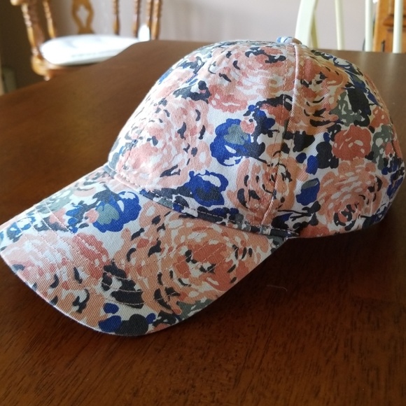 American Eagle Outfitters Accessories - American Eagle Floral Baseball Cap